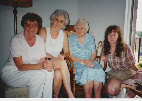 Helen, her sister Edna, her mother Nora, and daughter Tracy